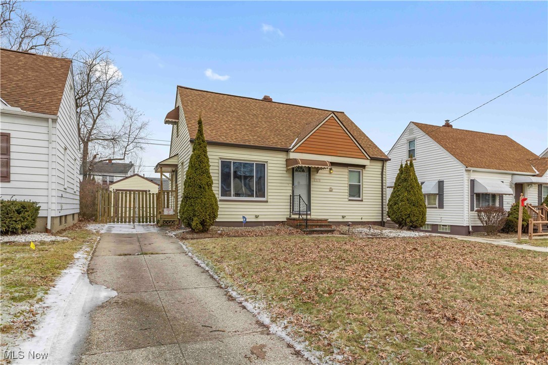 12105 Shady Oak Boulevard, Garfield Heights, Ohio image 2
