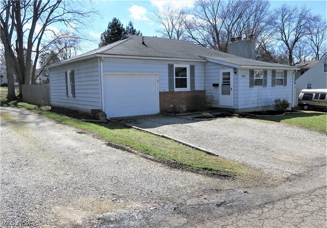 Call this charming Bungalow, home! New carpet and paint throughout. HWT replaced in Jan. 2020. Enjoy the spacious Florida room upon entering the home. Private, fenced-in back yard is great for kids and pets!! Conveniently located close to restaurants and shopping! Minutes from downtown or the Strip! Don't miss this one... Schedule your showing today!!!
