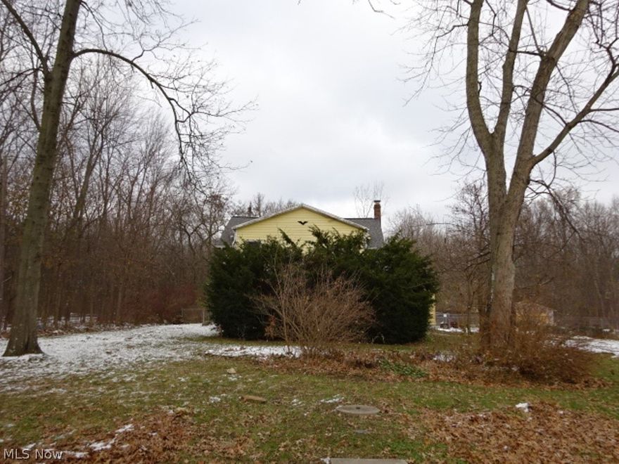 This Dormered Cape is a Century home situated on a wooded 3/4 acre lot. Home sits back off the road* Endless possibilities! Close to school, shopping and Highway & turnpike access  This is a Fannie Mae home path property.