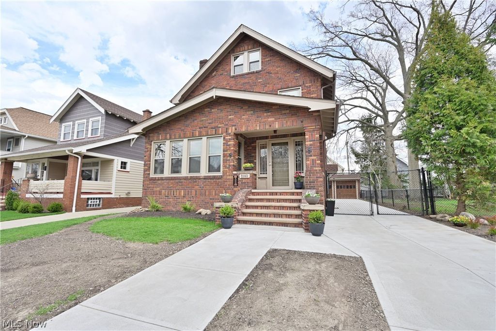 Photo of 2163 Waterbury Road, Lakewood, OH 44107 (MLS # 5198562)