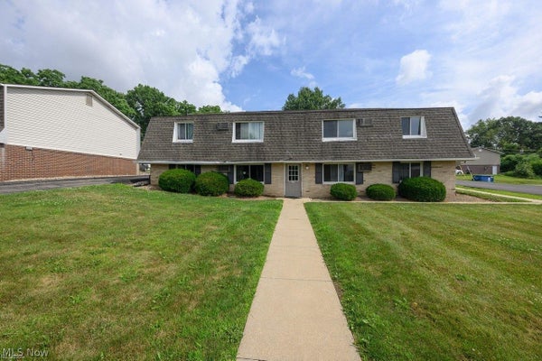 415 NOBLE ST W, EAST CANTON, OH 44730 - Image a88b3a09c9e5fcbae4f2600fbc65485c/88104550