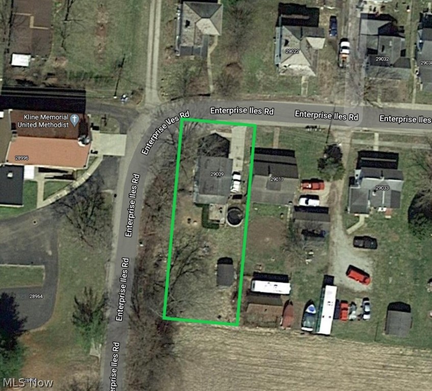Court Ordered Sale by Private Selling Officer. No Showings. Bidding ends April 21, 2021 & is online only. According to public record this Single family home has 3 bedroom & 1 bath. Information is thought to be correct but not guaranteed. SOLD 100% AS-IS w/all faults. 10% Buyer Premium is added to the high bid. 10% deposit($1,000 min) due w/i 24 hours of bidding end.