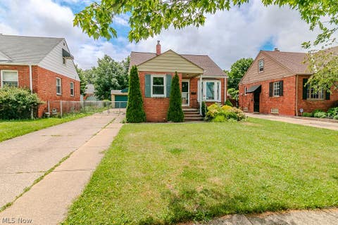 Tiny photo for 262 E 323rd Street, Willowick, OH 44095 (MLS # 5221085)
