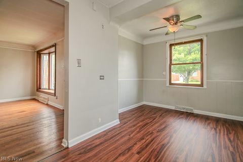 Tiny photo for 262 E 323rd Street, Willowick, OH 44095 (MLS # 5221085)