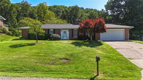 Tiny photo for 942 Pine Street, Belpre, OH 45714 (MLS # 5239359)