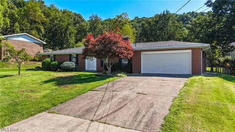 Tiny photo for 942 Pine Street, Belpre, OH 45714 (MLS # 5239359)