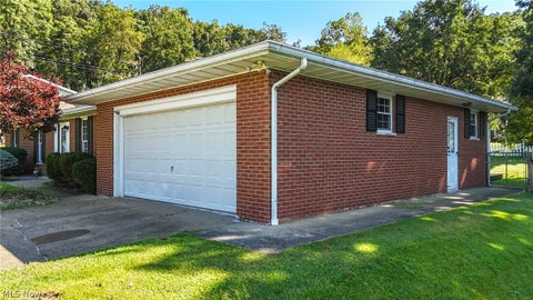 Tiny photo for 942 Pine Street, Belpre, OH 45714 (MLS # 5239359)
