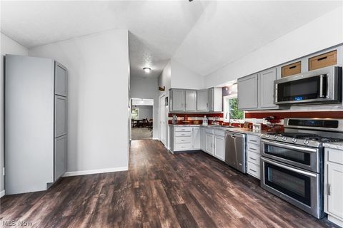 Tiny photo for 7160 Strausser Street NW, North Canton, OH 44720 (MLS # 5221886)