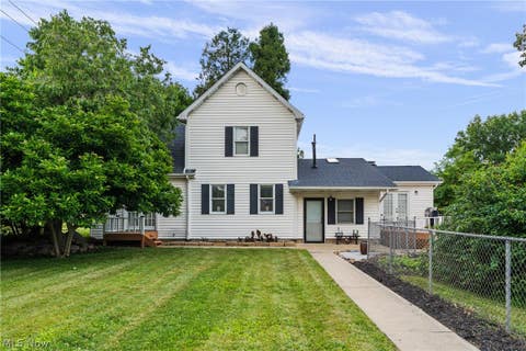 Photo of 7160 Strausser Street NW, North Canton, OH 44720 (MLS # 5221886)