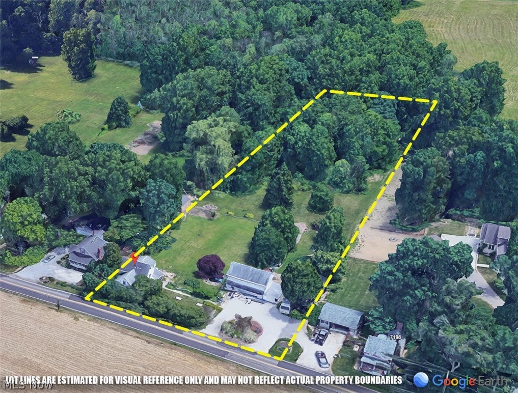 Photo of 7160 Strausser Street NW, North Canton, OH 44720 (MLS # 5221886)