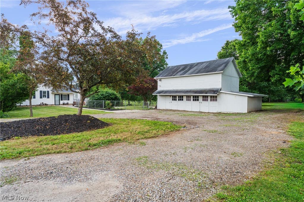 Photo of 7160 Strausser Street NW, North Canton, OH 44720 (MLS # 5221886)