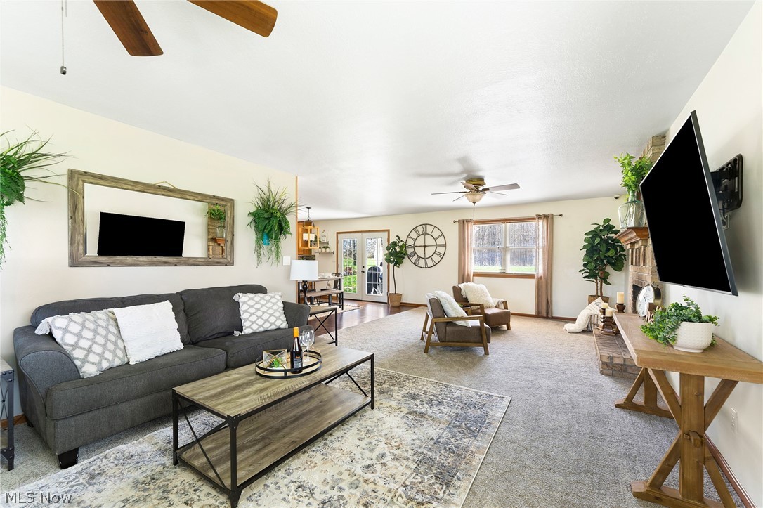 Robert & Eugenia Missik 01 - Residential