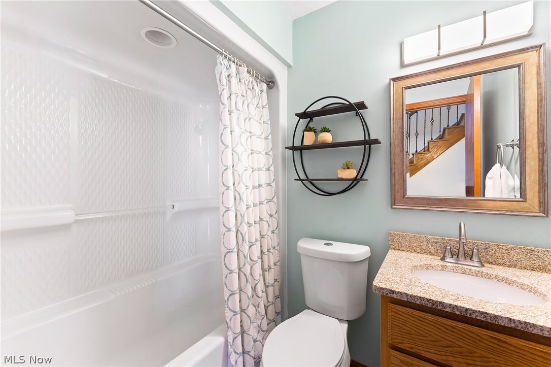 Robert & Eugenia Missik 01 - Residential