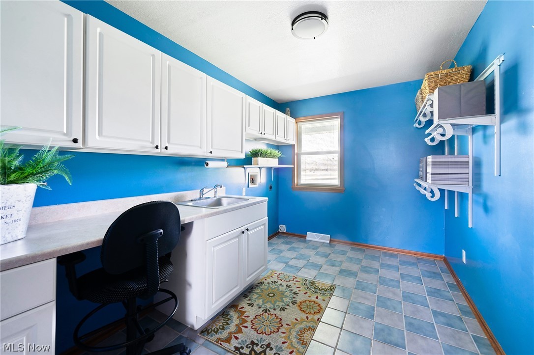 Robert & Eugenia Missik 01 - Residential