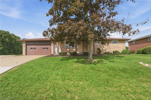 Tiny photo for 415 28th Street NW, Massillon, OH 44647 (MLS # 5240428)