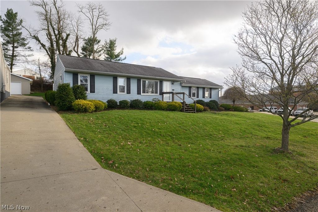 Photo of 254 Ohio Avenue NW, New Philadelphia, OH 44663 (MLS # 5195437)