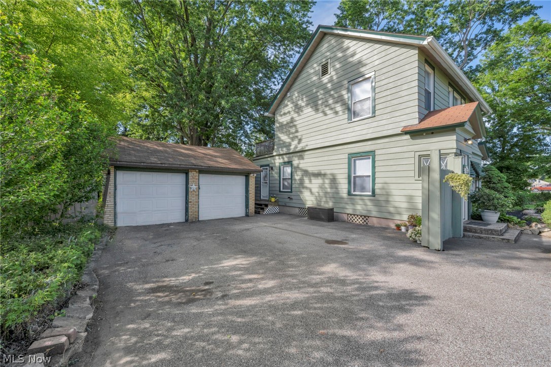 33852 Center Ridge Road