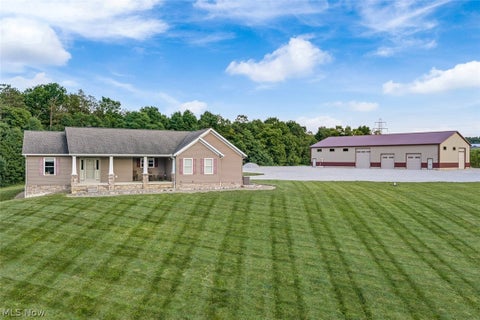 Homes For Sale - 3788 Deerfield Avenue<br/> North Lawrence, OH 44666