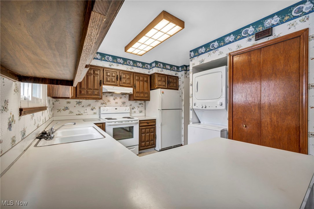 Fox Rest Condo - Residential