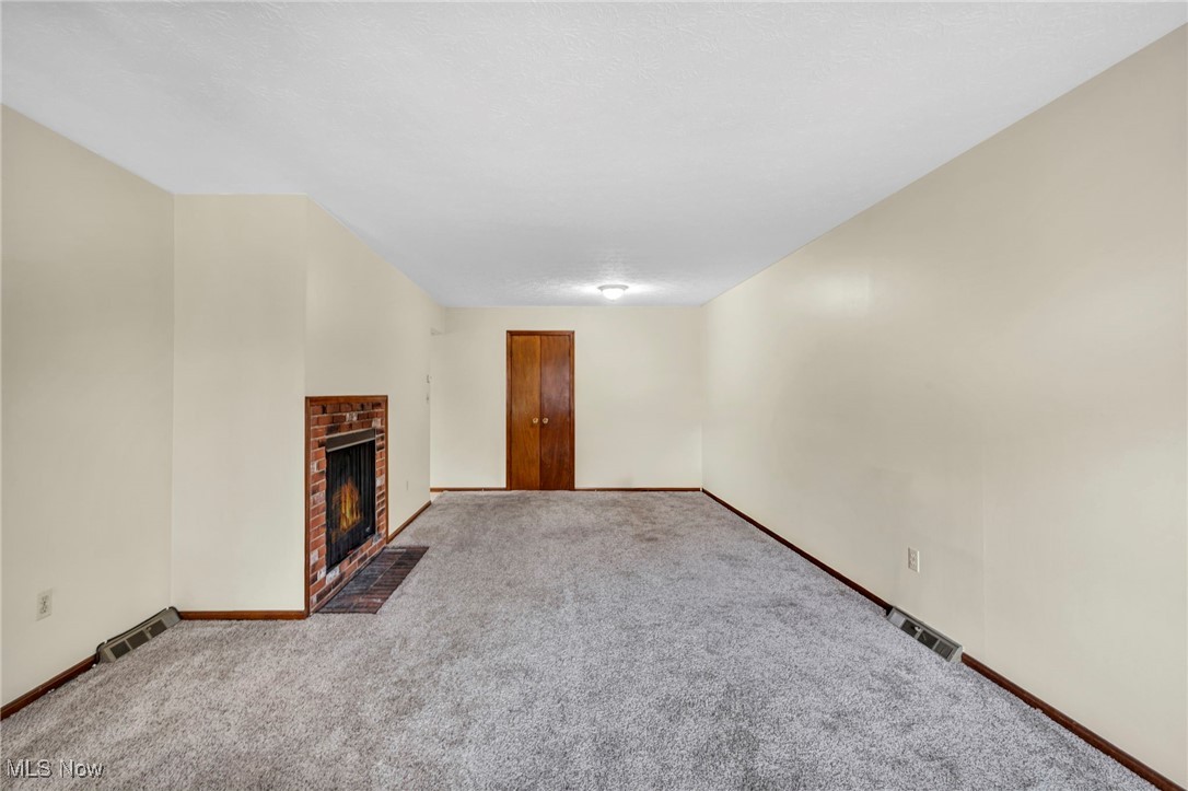 Fox Rest Condo - Residential