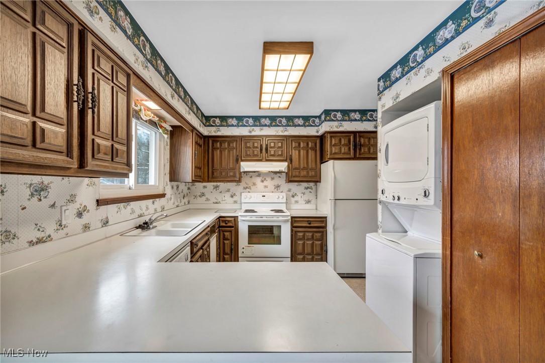 Fox Rest Condo - Residential