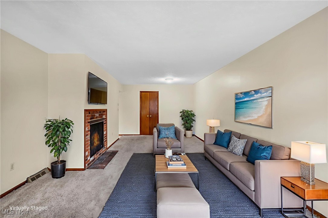 Fox Rest Condo - Residential