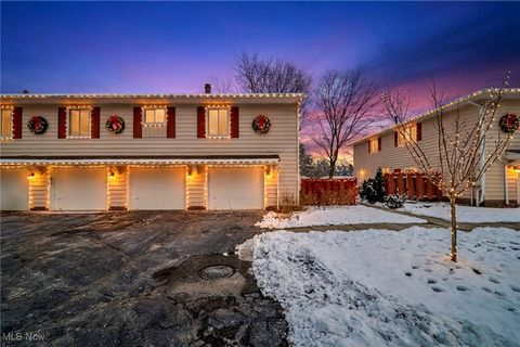 8729 Fox Rest Drive Unit 6-24, Brecksville, OH 44141 - #: 5175618