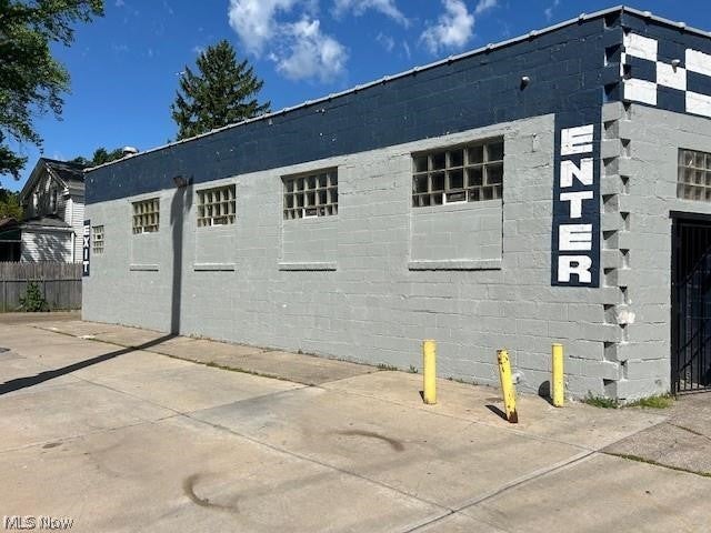 2050 W 65th Street