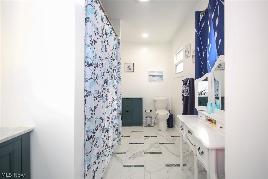 Laur M Stewarts - Residential