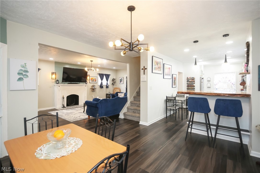 Laur M Stewarts - Residential