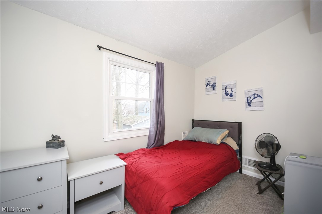 Laur M Stewarts - Residential