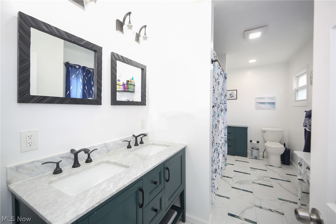 Laur M Stewarts - Residential