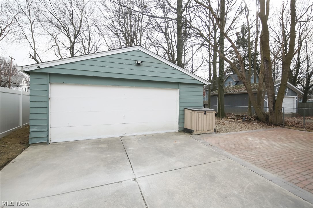 Laur M Stewarts - Residential