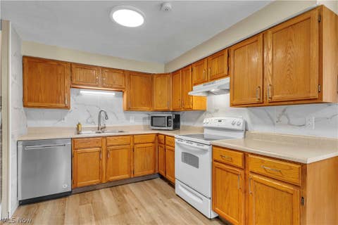 Tiny photo for 5983 Rosebelle Avenue, North Ridgeville, OH 44039 (MLS # 5221769)