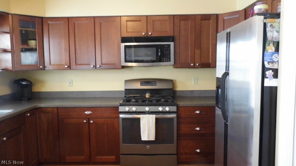 Macintosh Farms Condo - Residential