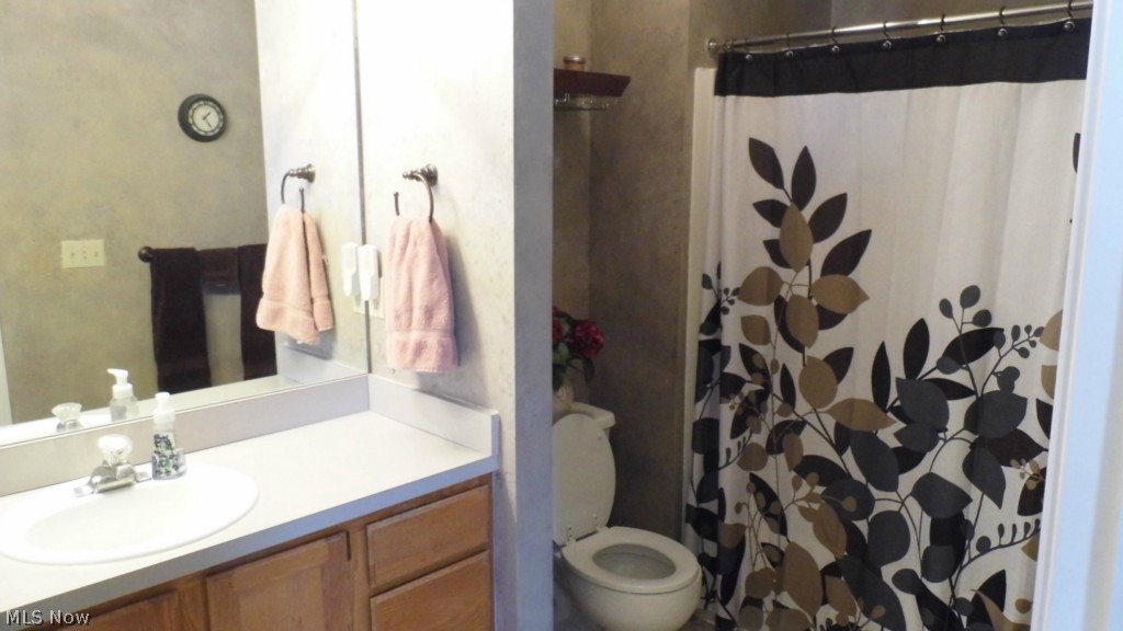 Macintosh Farms Condo - Residential