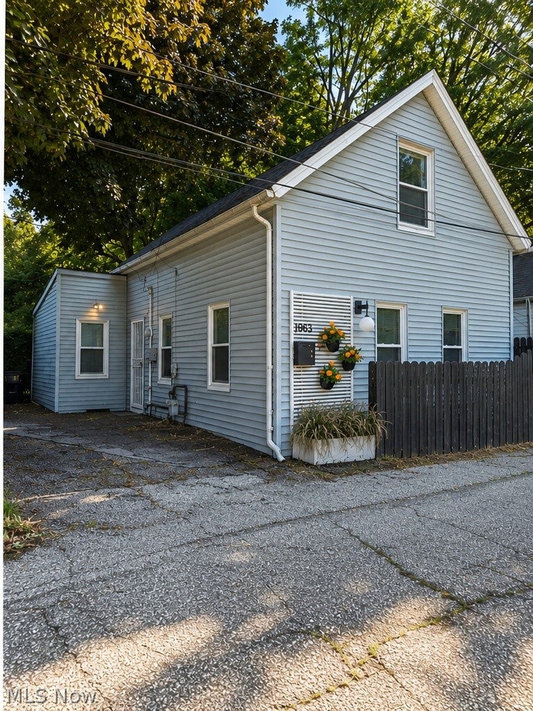 1963 Fulton Place
