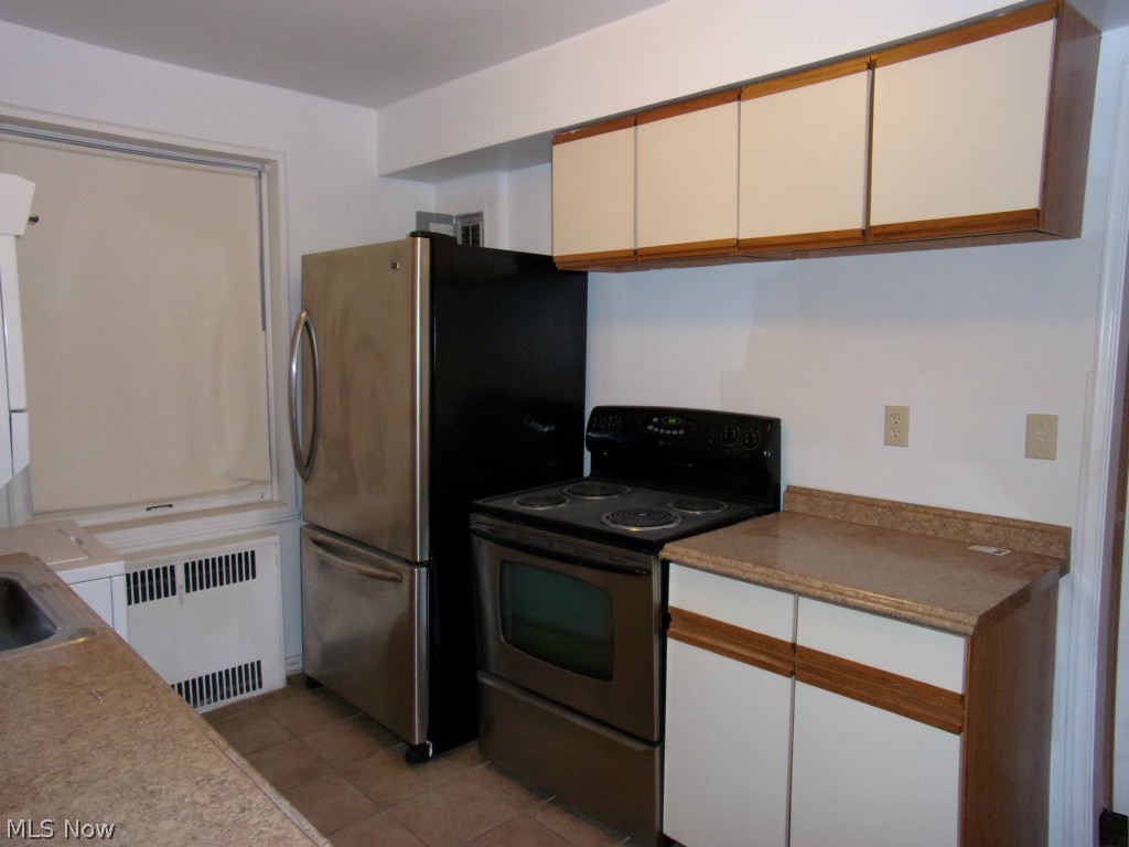 Shaker Courts Condominium - Residential Lease