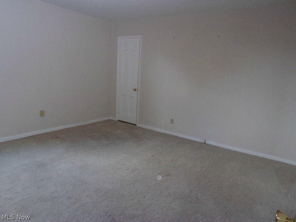 Shaker Courts Condominium - Residential Lease