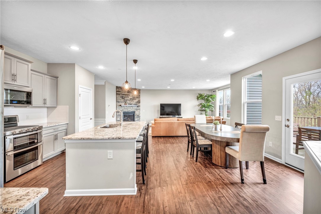 Village On Maple Sub N0 3 - Residential