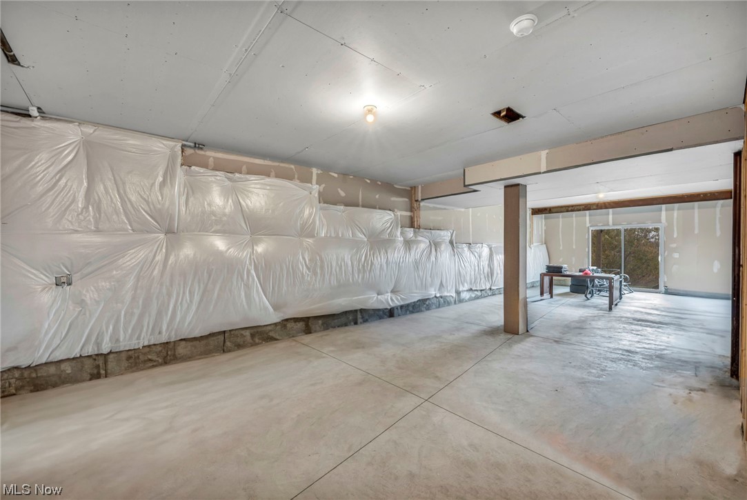 Village On Maple Sub N0 3 - Residential