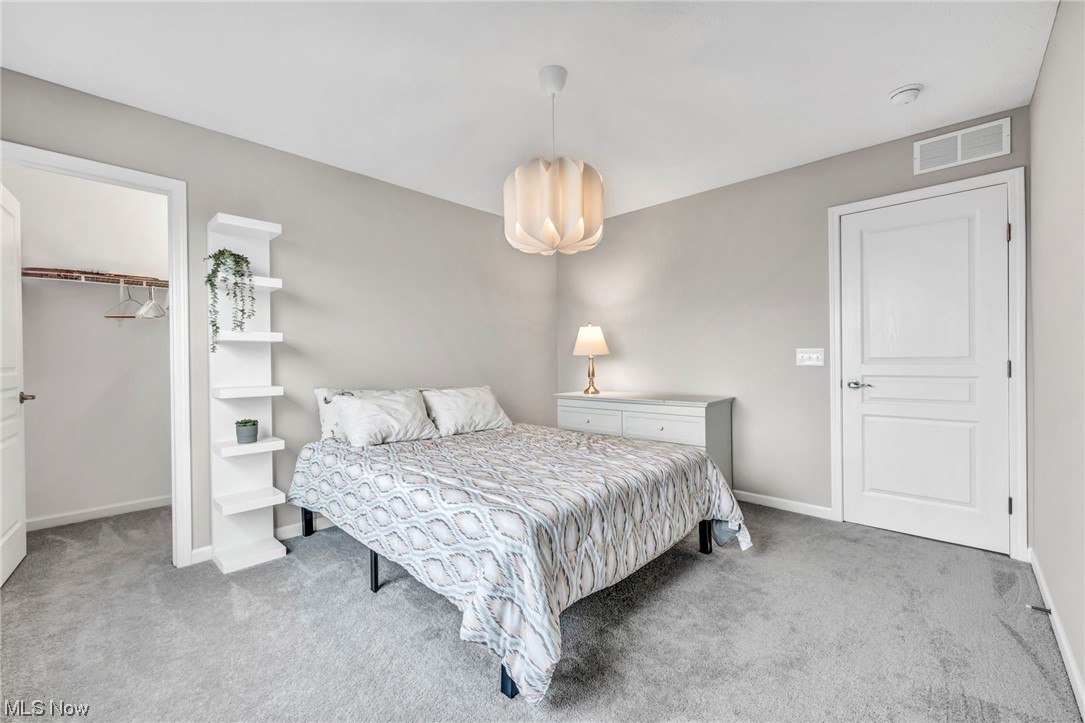 Village On Maple Sub N0 3 - Residential