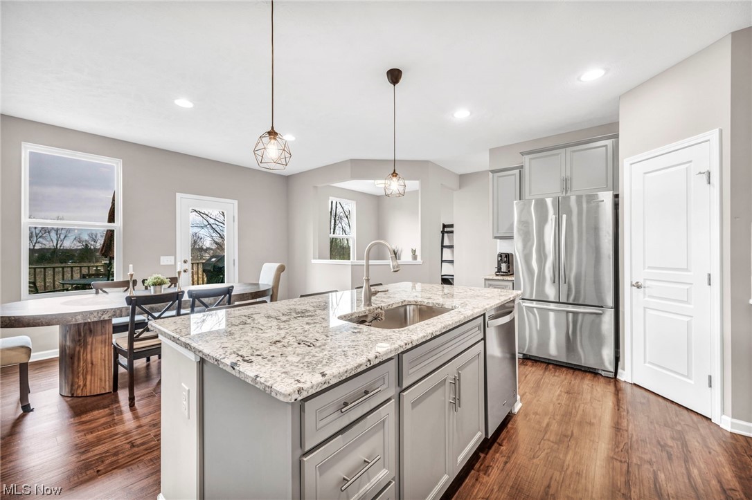 Village On Maple Sub N0 3 - Residential