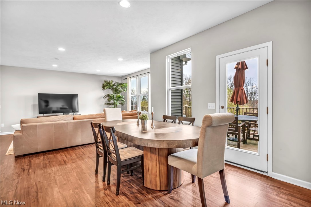 Village On Maple Sub N0 3 - Residential