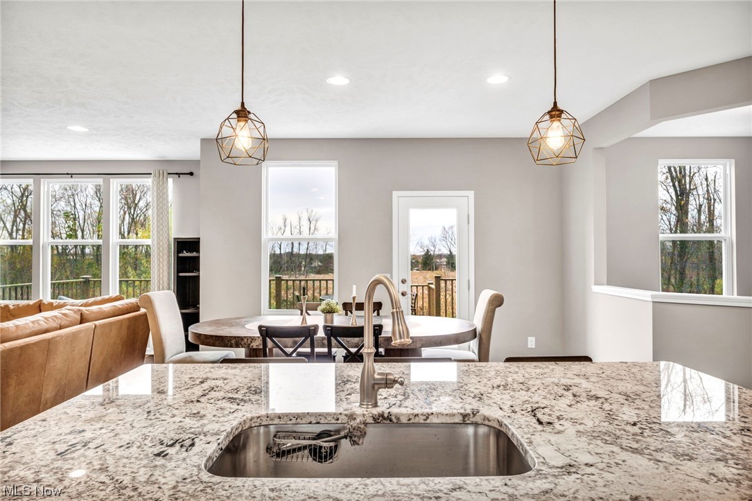 Village On Maple Sub N0 3 - Residential