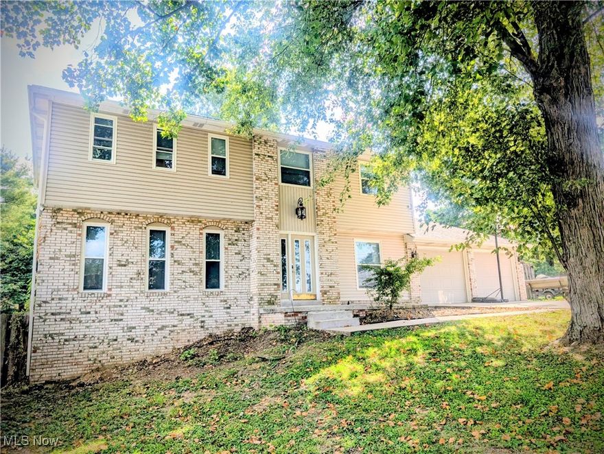 Unlock a new chapter at 1200 55th St in Vienna, WV. This perfectly located home features 5 bedrooms and 3.5 baths including a spacious master with ensuite. The kitchen and dining room have been opened up to create a more open and inviting concept for family and guests alike. Outside, enjoy the coziness of the screened in porch and privacy of the fenced in level backyard.
You could call this house your home sooner than you think, but don't wait, schedule a showing today!