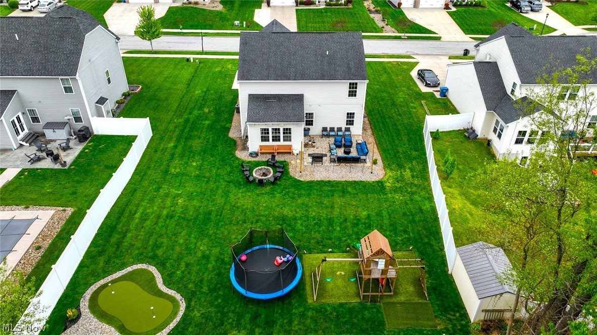 Lakes/Green #3 - Residential