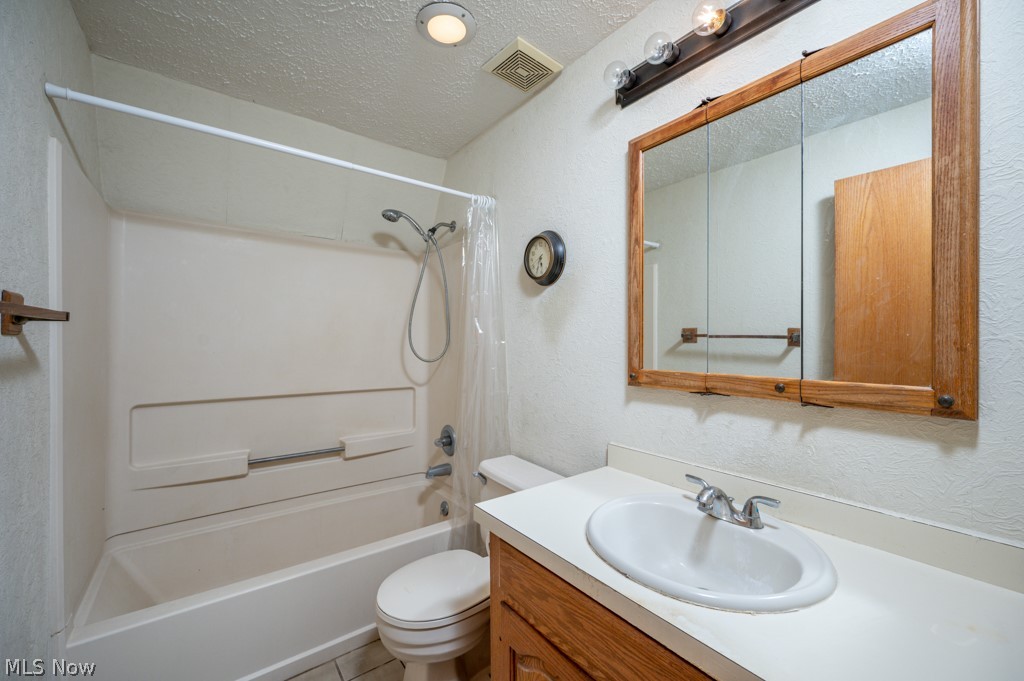 Lakewood Estate - Residential