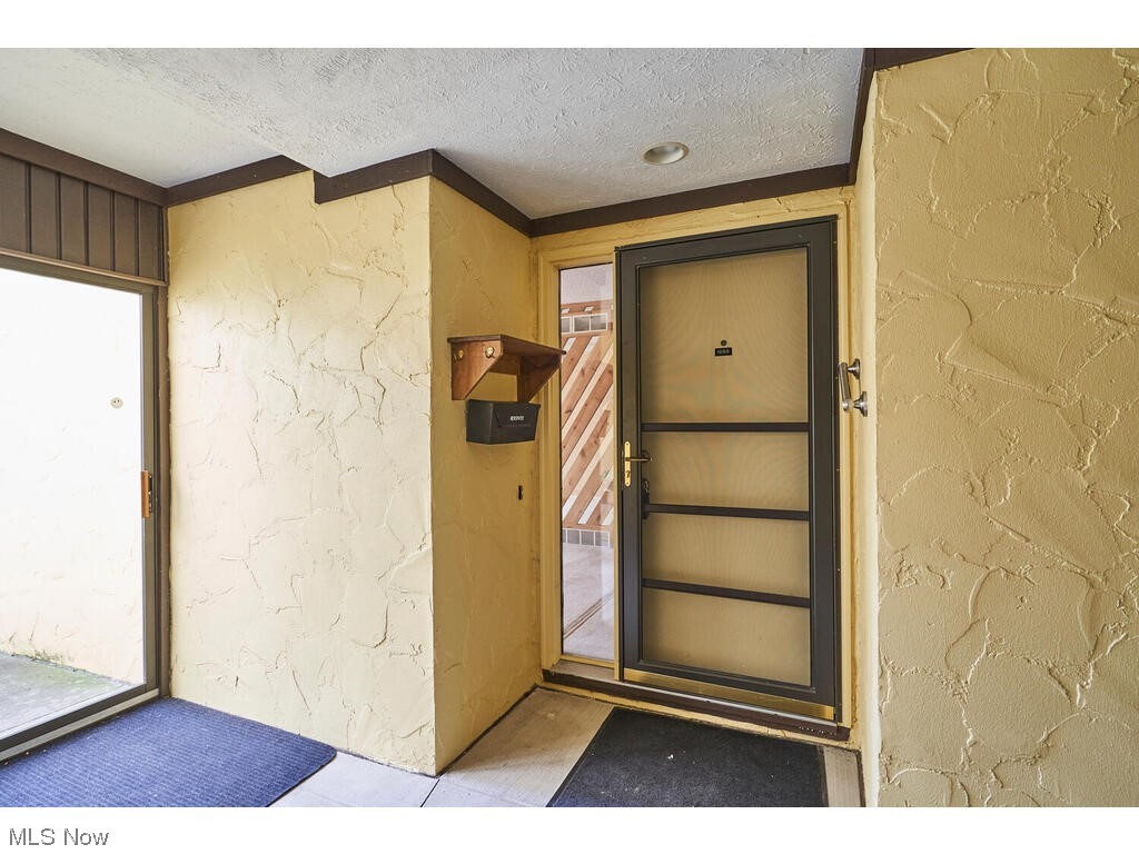 Hampton Woods - Residential Lease