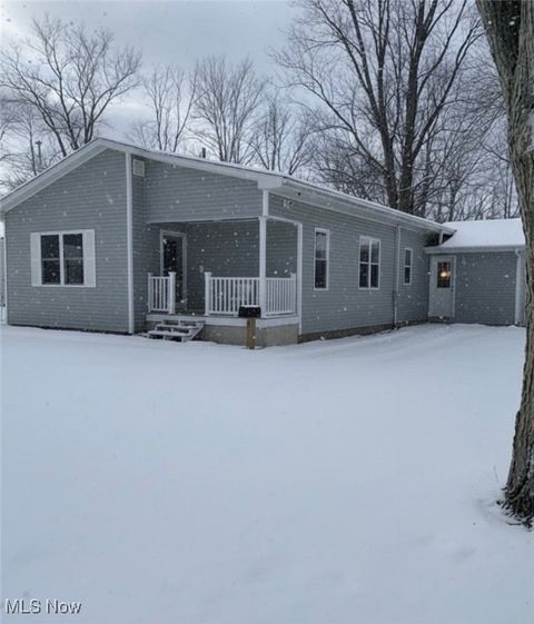 Homes For Sale - 135 Wheeling Avenue<br/> Wellington, OH 44090